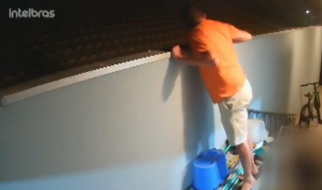 Homem morre com tiro no rosto após subir em muro para ver confusão na casa do vizinho, no Paraná homem, tiro no rosto, paraná