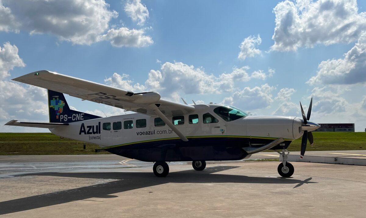 Avião que saiu de Recife com destino a Patos retorna ao aeroporto após problema durante o voo Avião, Azul