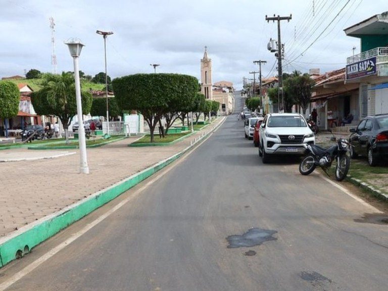 Com menos de 6 mil habitantes, Santana de Mangueira lança licitação de R$ 710 mil para compra de combustível Com menos de 6 mil habitantes, Santana de Mangueira lança licitação de R$ 710 mil para compra de combustível