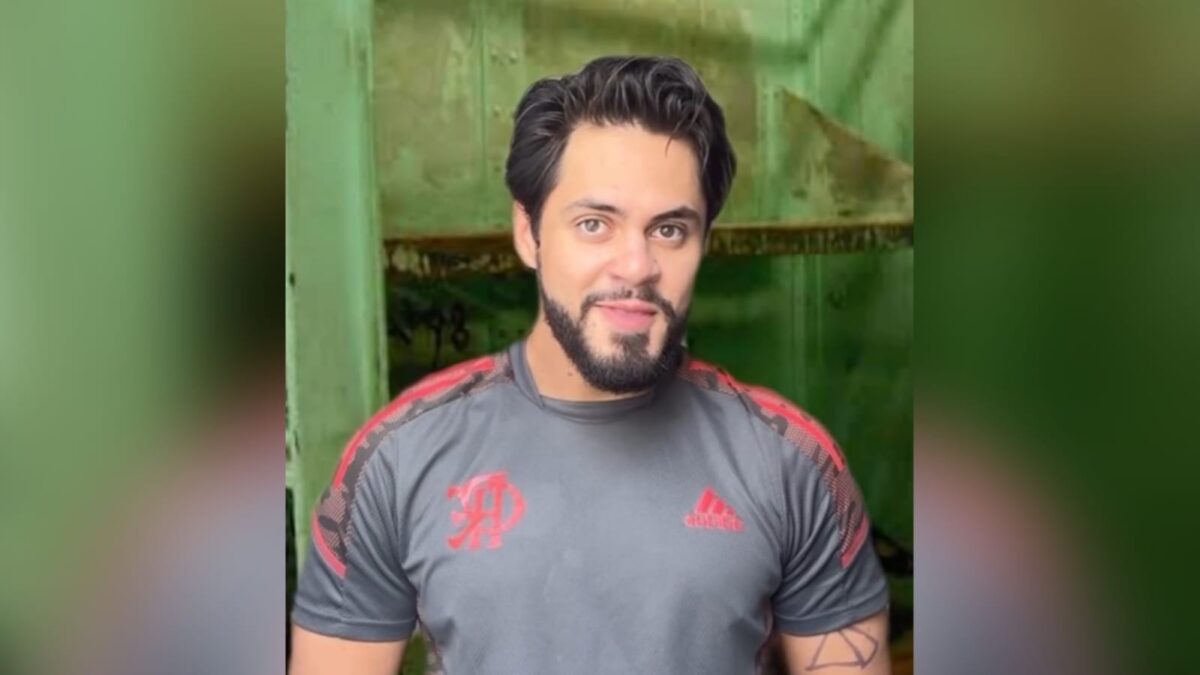 Após prisão de 'Toin da Braiscompany' na Argentina, Lucas Veloso faz imitação do empresário 'no presídio': "vamos duplicar o capital" Após prisão de 'Toin da Braiscompany' na Argentina, Lucas Veloso faz imitação do empresário 'no presídio': "vamos duplicar o capital"