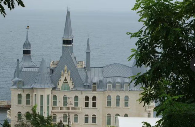 Ataque da Rússia derruba 'Castelo do Harry Potter' na Ucrânia e mata cinco pessoas ataque, russo, mortos, feridos, Ucrânia