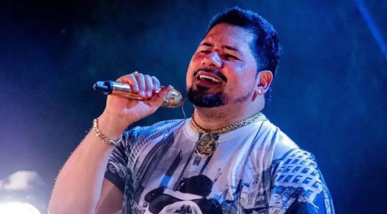 Prefeitura de Alagoinha vai gastar R$ 280 mil com shows de Zezo e Chicão dos Teclados para o São João Prefeitura de Alagoinha vai gastar R$ 280 mil com shows para o São João. Zezo e Chicão dos Teclados