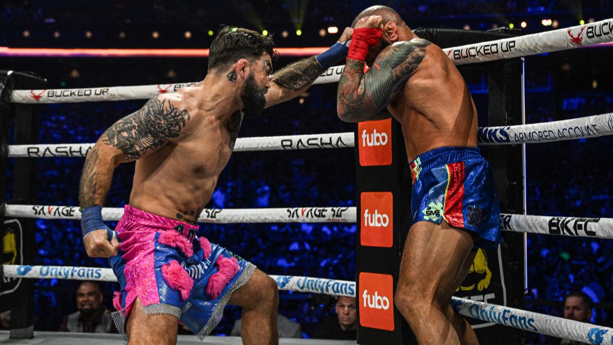 Mike Perry nocauteia Thiago Pitbull em 60 segundos no boxe sem luvas Mike Perry nocauteia Thiago Pitbull em 60 segundos no boxe sem luvas