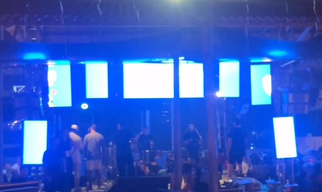 Estrutura que desabou, em imagem capturada na noite do domingo (28). (foto reprodução/redes sociais)