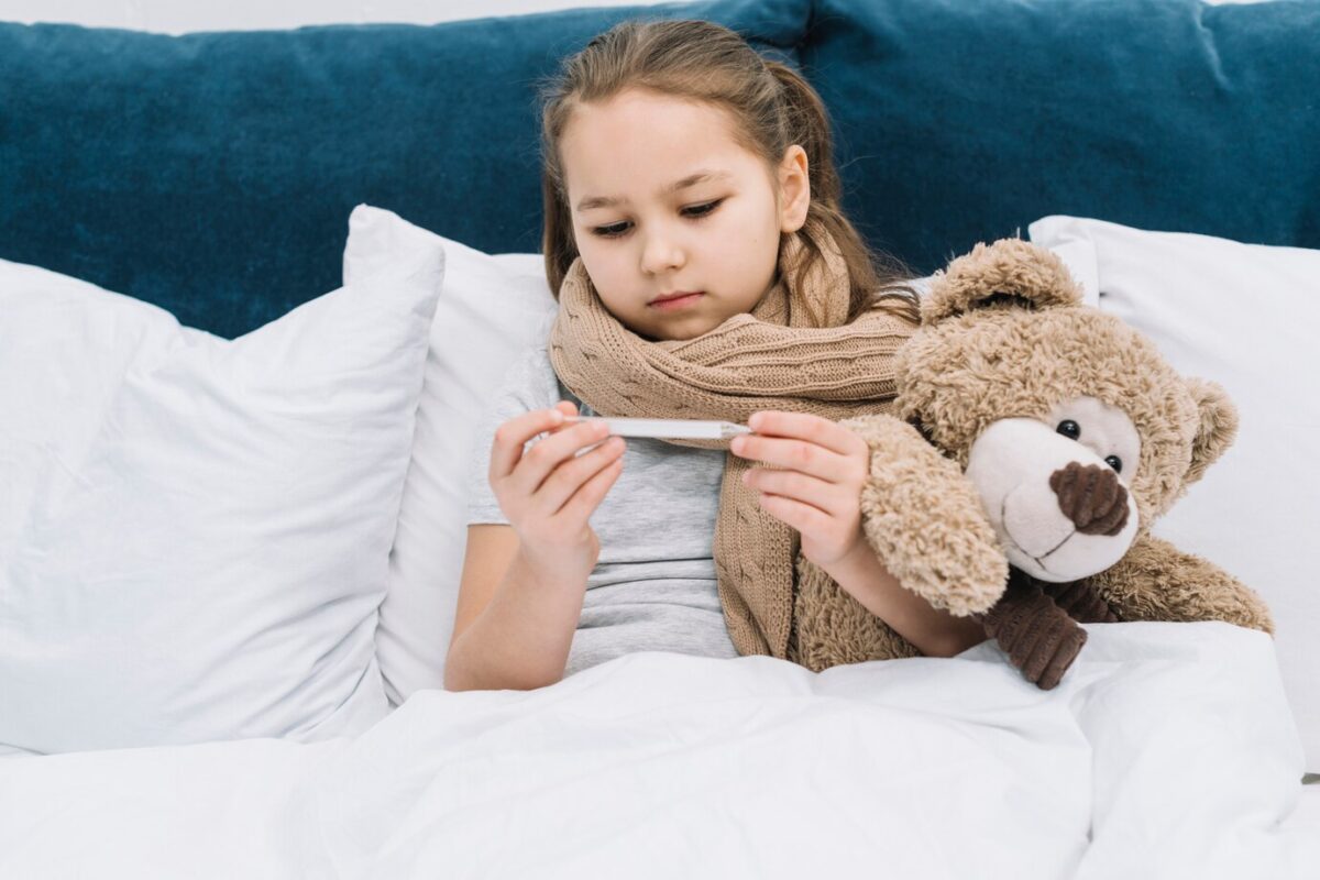 Viroses chegaram mais cedo este ano: veja quando levar o filho para o consultório ou quando o caso é de hospital Viroses chegaram mais cedo este ano: veja quando levar o filho para o consultório ou quando o caso é de hospital