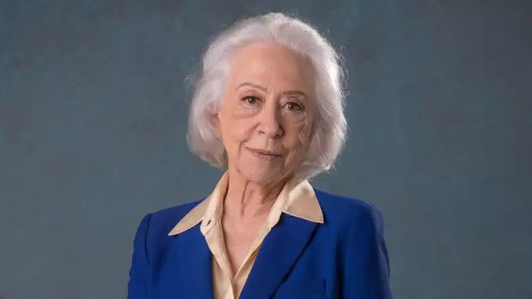 Fernanda Montenegro entra com ação contra INSS para reaver mais de R$ 334 mil após ser dada como morta fernanda montenegro, atriz