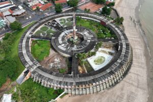 Dinho diz que Hotel Tambaú não pode ficar abandonado e sugere que seja transformado em área pública: "um deck, um aquário" Hotel Tambaú