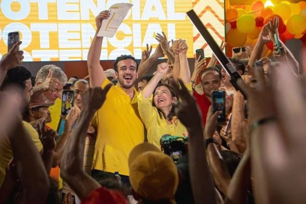 "Pedro é a esperança para Pombal", afirma Pollyana Dutra sobre candidatura do filho nas eleições deste ano "Pedro é a esperança para Pombal", afirma Pollyana Dutra sobre candidatura do filho nas eleições deste ano
