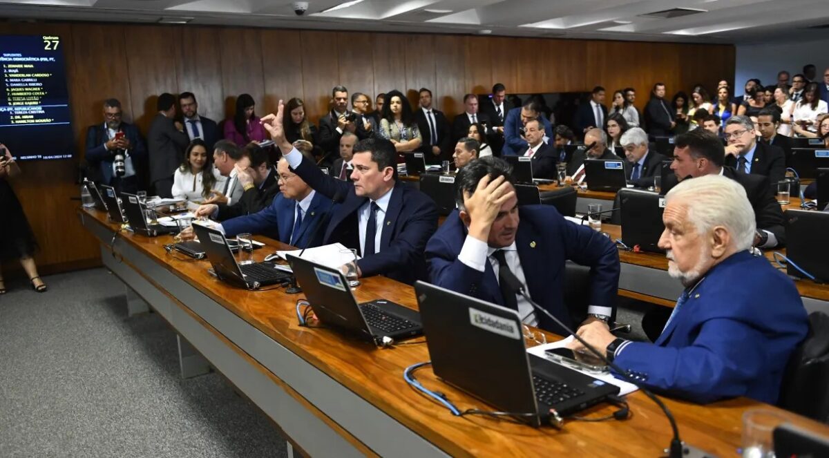 CCJ do Senado aprova PEC que propõe bônus para magistrados, procuradores e promotores CCJ, Senado, PEC