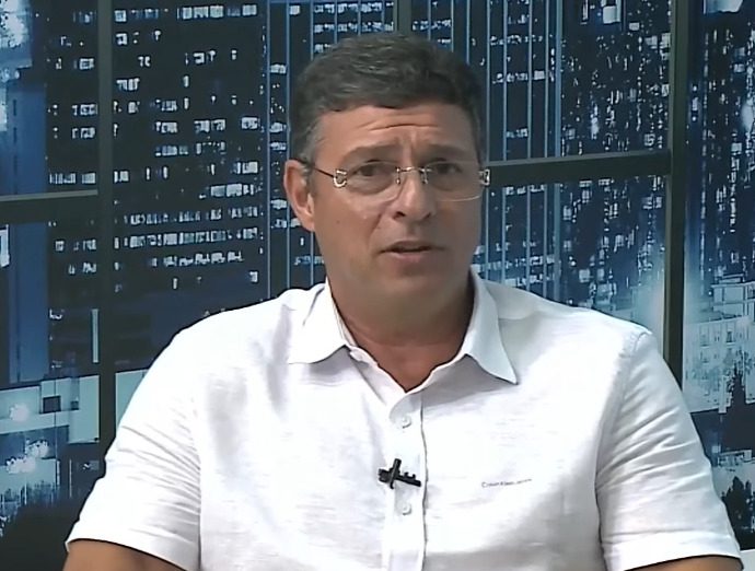 Vitor Hugo rebate críticas de Ricardo Barbosa e diz que ele só está na Companhia Docas devido a articulações políticas Vitor Hugo rebate críticas de Ricardo Barbosa e diz que ele só está na Companhia Docas devido a articulações políticas