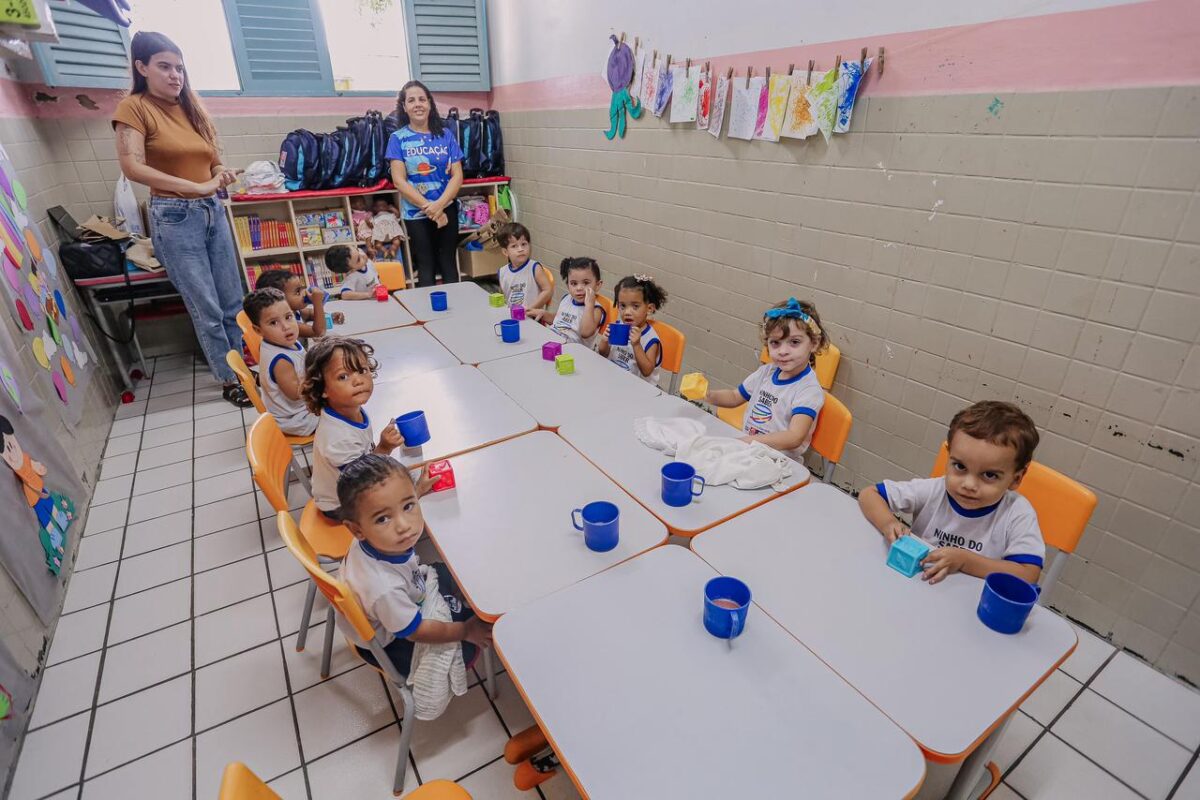 Cícero autoriza reconstrução de Centro de Educação no Valentina; obra vai receber R$ 1,5 milhão em investimento Cícero, prefeito, obras, educação