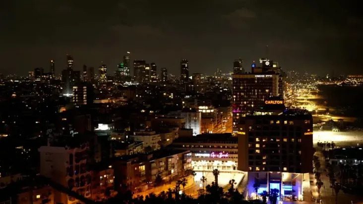 Israel: reunião do gabinete de guerra termina sem decisão sobre resposta ao ataque do Irã Horizonte em Tel Aviv. Foto: reprodução/CNN