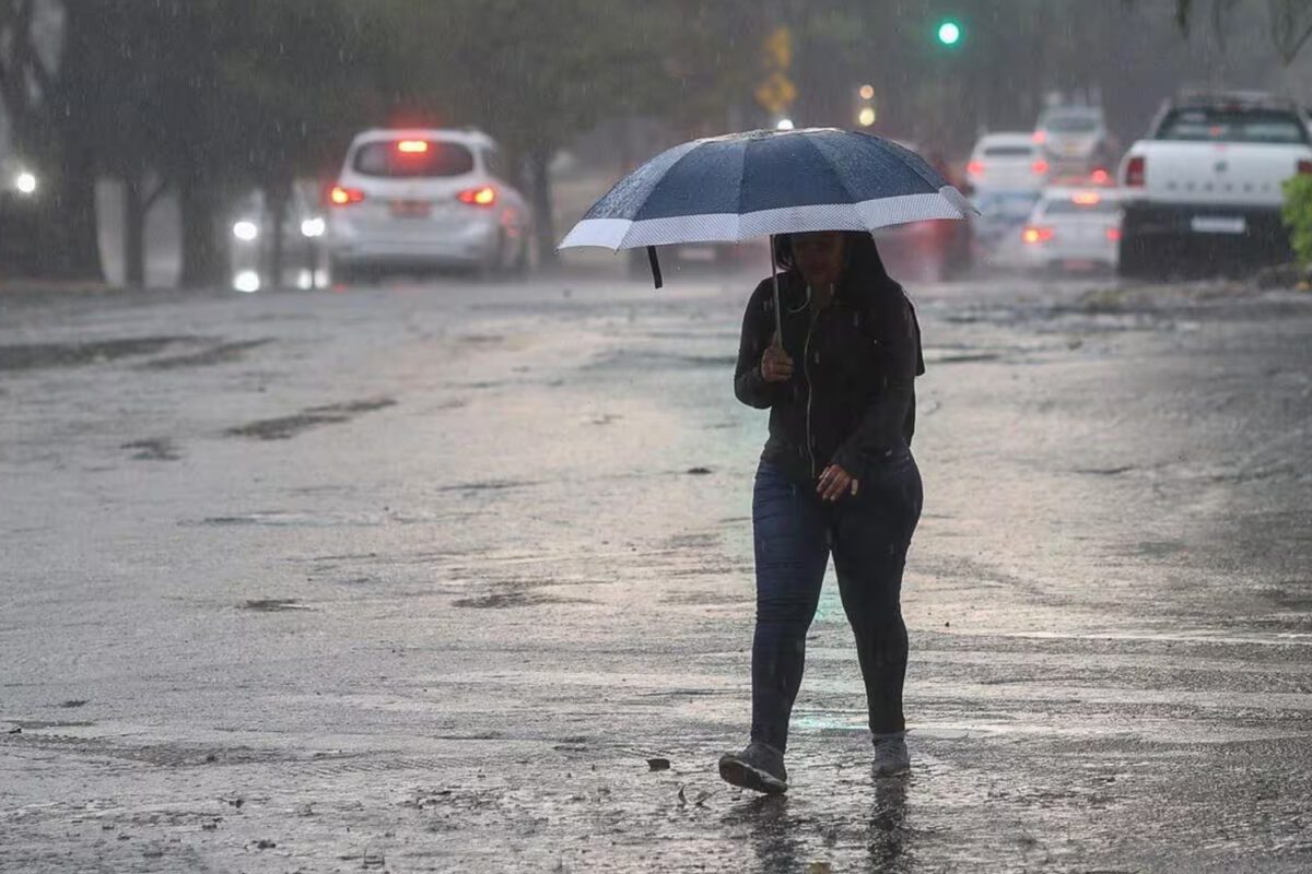 Paraíba permanece sob alerta de chuvas intensas e ventos fortes até a sexta-feira Chuva, João Pessoa,