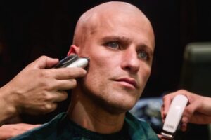 Bruno Gagliasso compartilha fotos após perder 14kg para novo papel Bruno Gagliasso, peso, careca, cinema