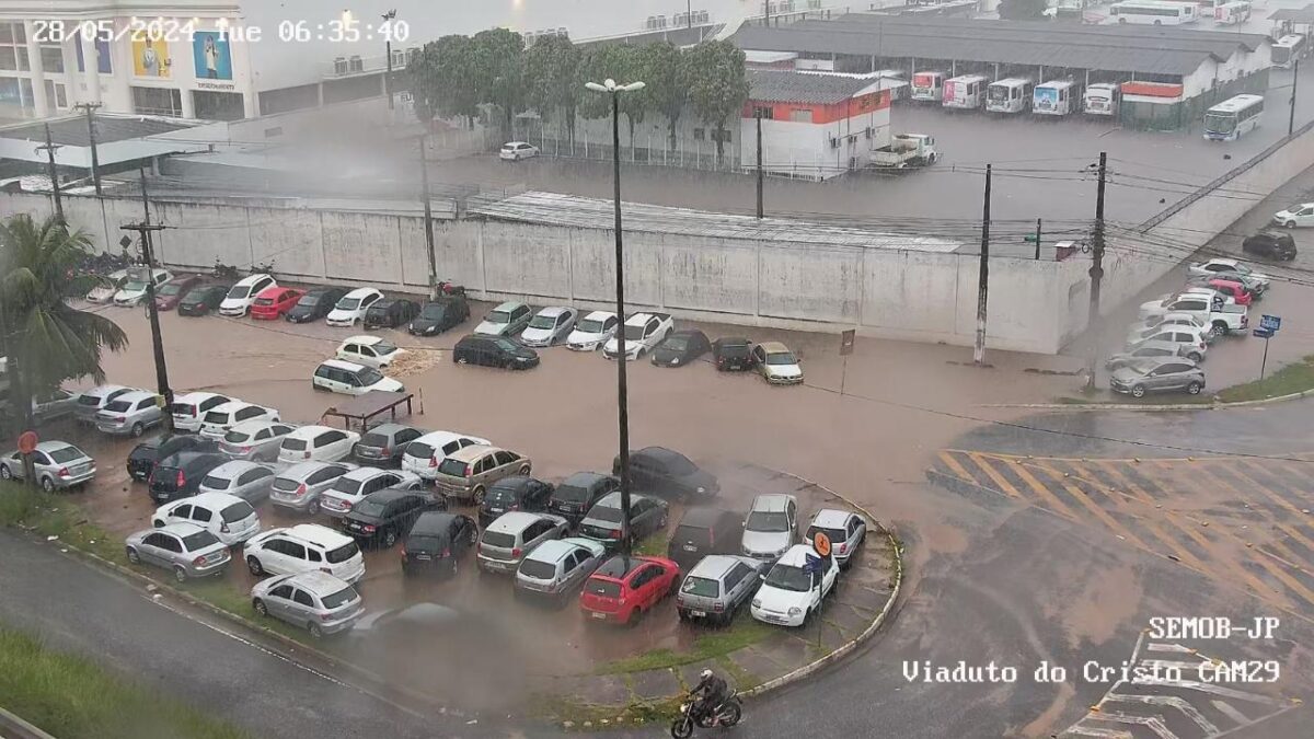 João Pessoa tem 27 pontos críticos que precisam de projetos para solucionar alagamentos, diz secretário de Infraestrutura João Pessoa, alagamentos, Seinfra, pavimentação