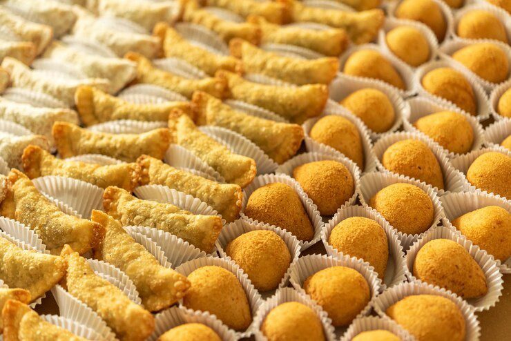 16 mil salgados: Câmara de Catolé do Rocha gasta mais de R$ 70 mil para "suprir necessidades" de vereadores Coxinha, Salgado, Câmara, Catolé
