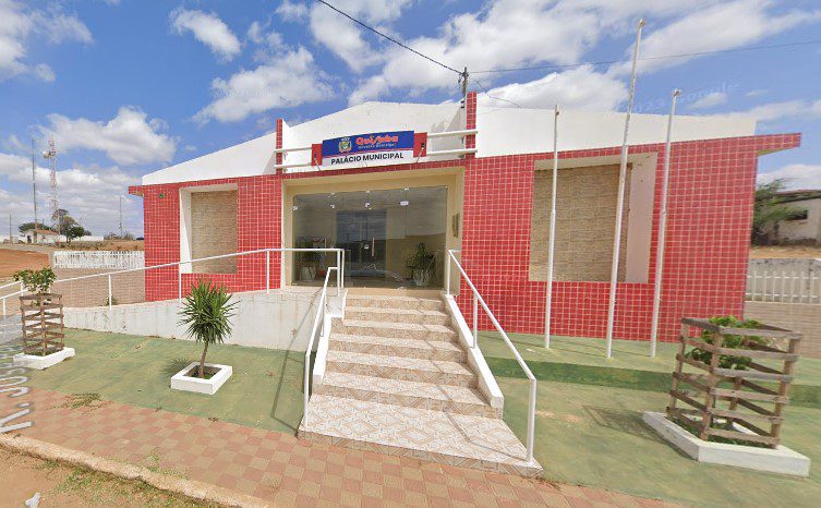 Prefeitura de Quixaba gasta mais de R$ 1 milhão em gasolina e diesel; se distribuídos, cada morador receberia 100 litros Prefeitura, Quixaba, Combustíveis
