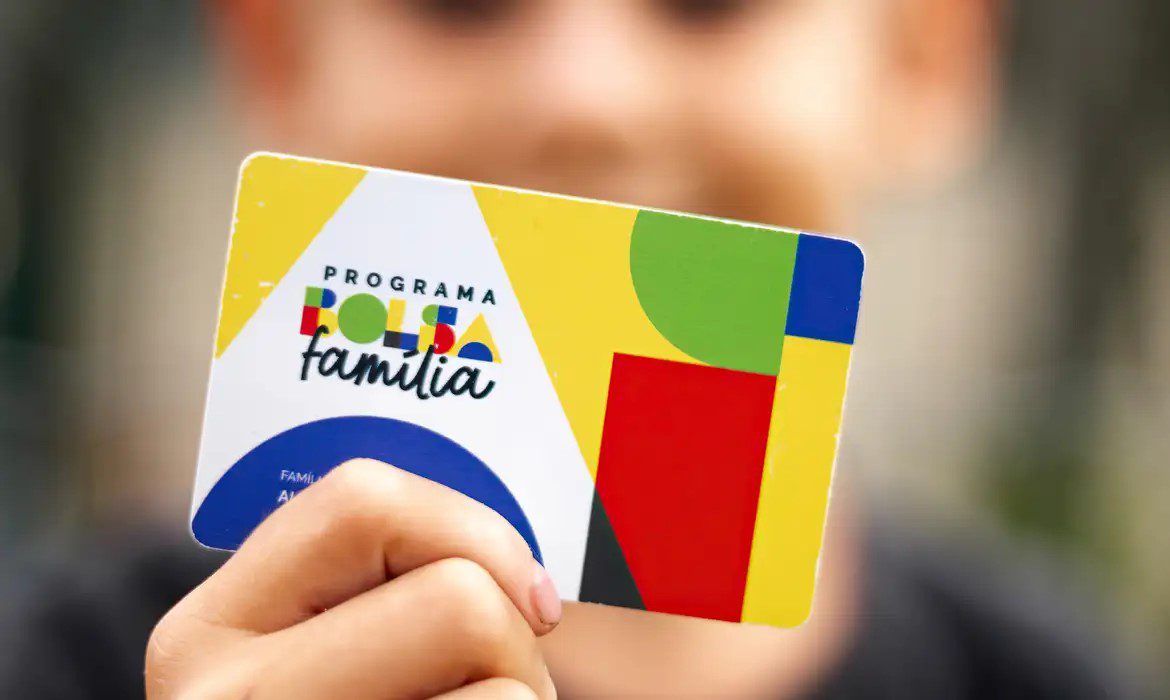 Pagamento do Bolsa Família deste mês começa a ser feito pela Caixa; veja calendário Bolsa Família, Pagamento, Calendário