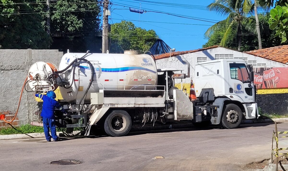 'Praiô' nega jogar esgoto no mar de João Pessoa e diz que entupimento de cano provocou vazamento de 'água cinza' Praiô, Sudema, operação, esgoto, Seixas João Pessoa