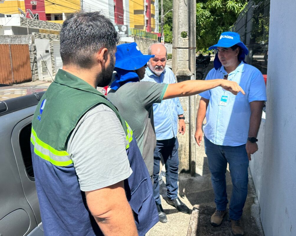 Bar do Cuscuz e quiosques são multados em R$ 50 mil por lançar esgoto na Orla de João Pessoa