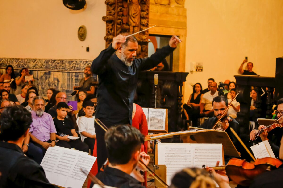 Orquestra Sinfônica homenageia mães em concerto no Centro Cultural São Francisco hoje orquestra, concerto, homenagem, mães, sexta