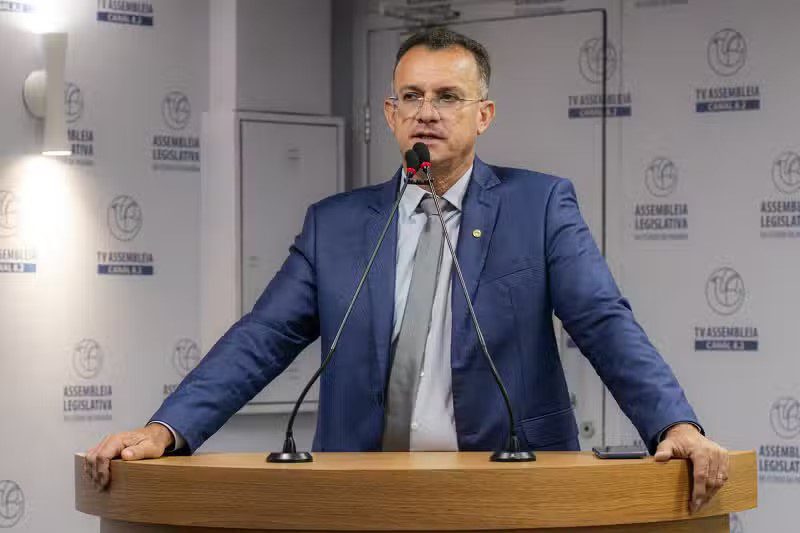 Sargento Neto critica novo uniforme da Seleção e pede respeito ao verde e amarelo: "nossa camisa jamais será vermelha" Sargento Neto, Deputado