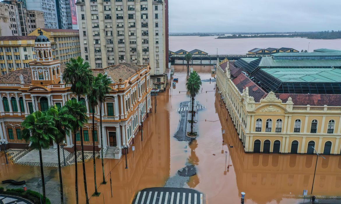 Prefeito de Porto Alegre pede que moradores racionem água após inundação Porto Alegre, Inundação