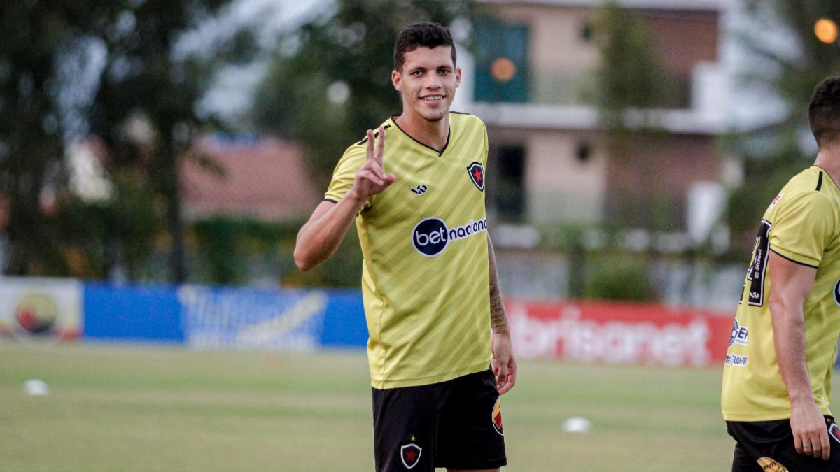 Recuperado da apendicite, Pedro Ivo vive expectativa de estrear pelo Botafogo-PB na Série C Pedro Ivo - Foto: Cristiano Santos/Botafogo-PB