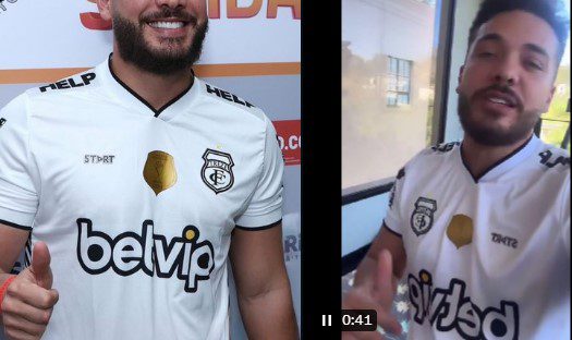 O cantor apareceu com a cmisa do Treze no twitter