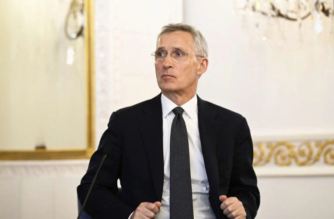 Corrida armamentista: chefe da Otan diz que aliança está adaptando seu arsenal nuclear a ameaças de segurança O secretário-geral da Otan, Jens Stoltenberg (Foto: Lehtikuva/Vesa Moilanen via Reuters)