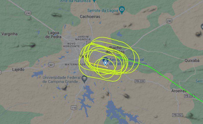 Avião dá dez voltas antes de pousar no aeroporto de Patos; confusão na pista teria sido motivo Aeroporto Patos, Avião, Azul