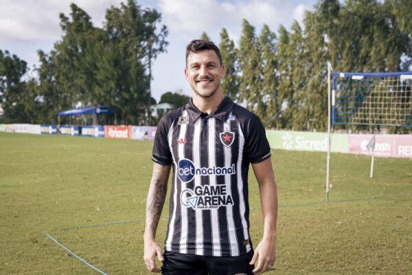 Uniforme titular - Foto: Cristiano Santos/Botafogo-PB