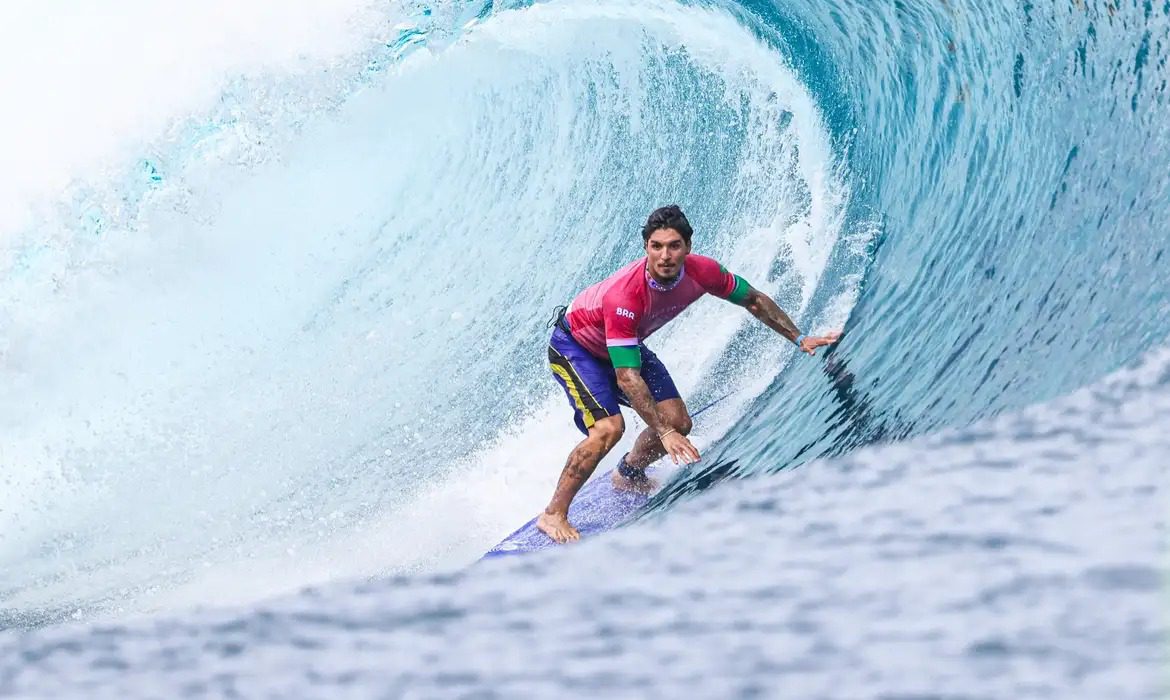 Rodada masculina do surf desta terça-feira é adiada; brasileiros seguem na disputa Surf Olimpíadas