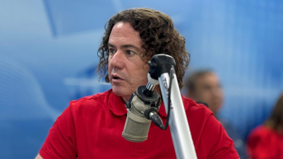 Veneziano diz que adesão de Romero à reeleição de Bruno em Campina é "cenário ideal" e diferenças não causarão empecilho veneziano, senador, mdb