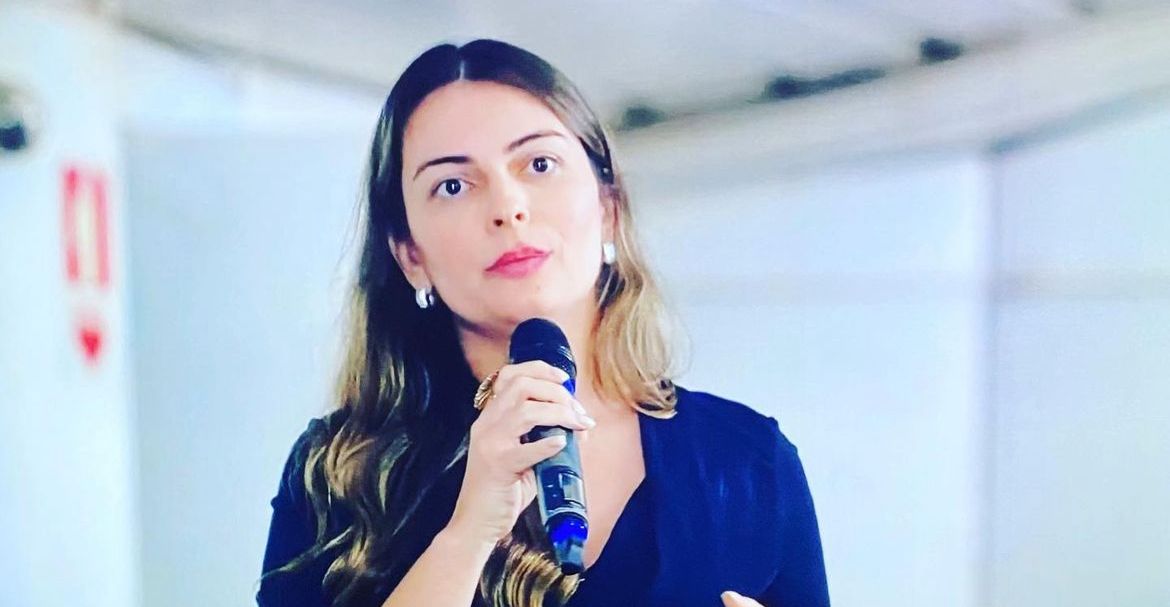 Oficializada como pré-candidata a vice-prefeita, Amanda Rodrigues diz que vai compor chapa "com muito orgulho" Amanda Rodrigues