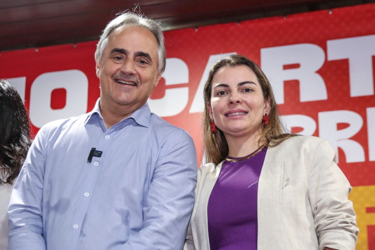 Em terceiro lugar na última pesquisa, Luciano Cartaxo garante que estará no 2º turno em João Pessoa Luciano Cartaxo e Amanda Rodrigues (foto: divulgação/assessoria)