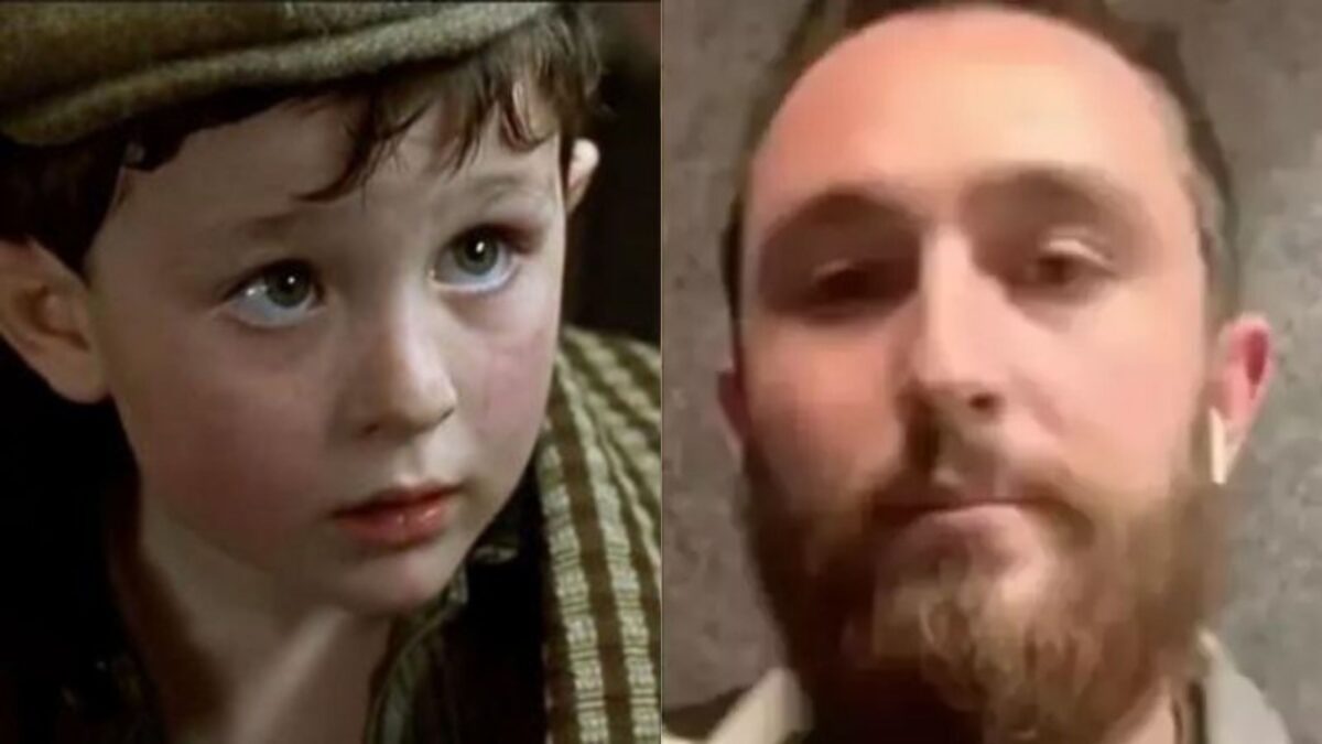 Ex-ator ainda recebe cachê por única fala no filme Titanic quando ainda era criança.