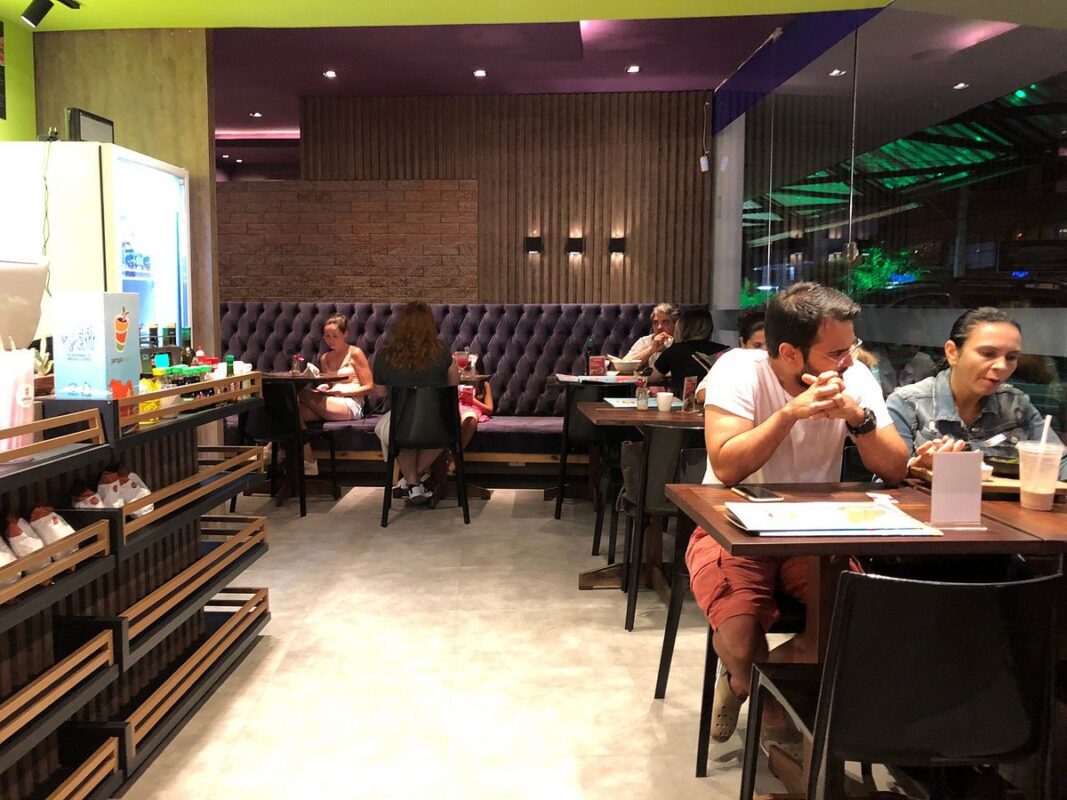 Lanchonete é embargada e multada após ser flagrada lançando esgoto em Manaíra Lanchonete fica em Manaíra (Foto: Tripadvisor)