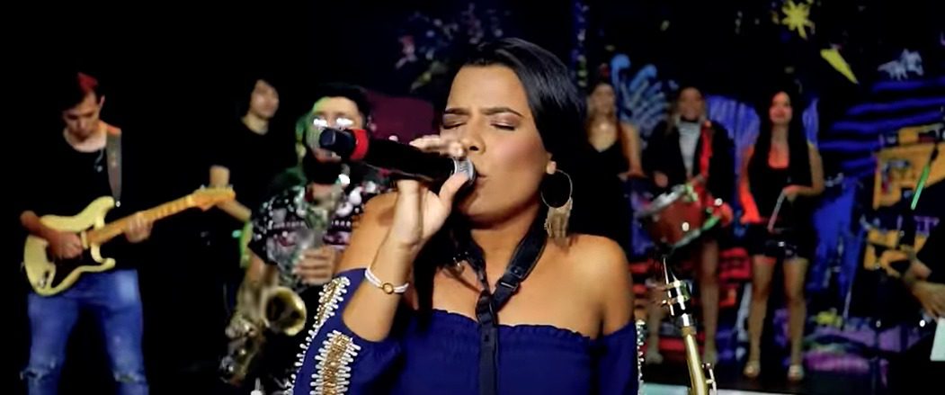 Mastruz com Leite realiza concurso para escolher nova cantora e fãs ainda podem enviar vídeos para concorrer; saiba como mastruz com leite, roberta felina, paraibana, cantora