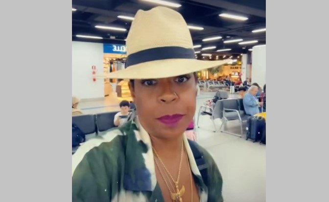 'Rochelle' chega ao Brasil para evento no Nordeste e brinca em português: "meu homem tem dois empregos" Rochelle, Tichina Arnold