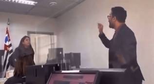 Advogado dá voz de prisão para juíza em audiência na Justiça do Trabalho Advogado dá voz de prisão para juíza em audiência na Justiça do Trabalho