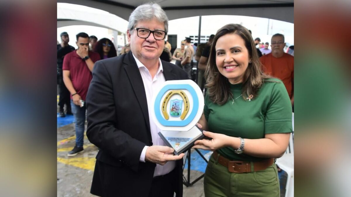 Pollyanna Dutra destaca importância de novo Centro de Equoterapia inaugurado pelo Governo do Estado Pollyanna Dutra destaca importância de novo Centro de Equoterapia inaugurado pelo Governo do Estado