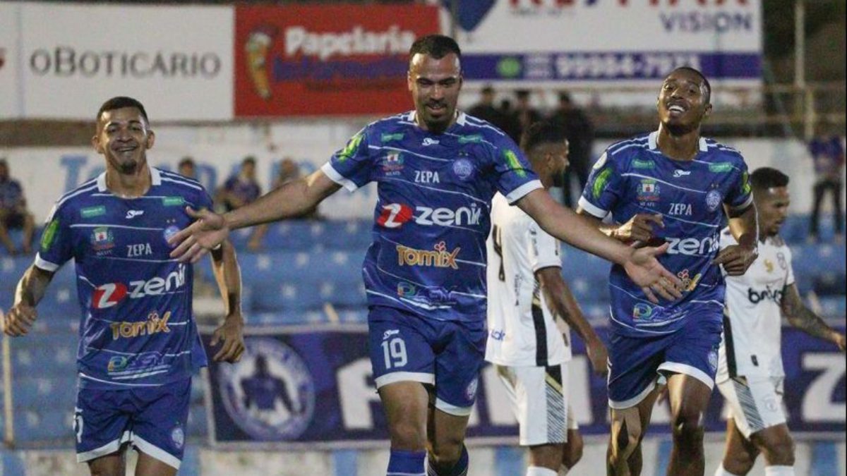 Treze-PB tropeça contra o Iguatu fora de casa e perde invencibilidade na Série D Iguatu x Treze-PB - Foto: Divulgação
