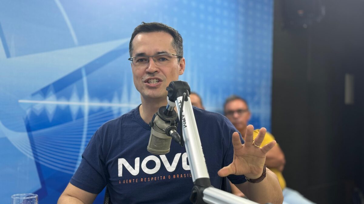 Dallagnol pede votos para nova política e defende dupla "Quero-Quero", com Queiroz e Queiroga, em João Pessoa Deltan, Dallagnol, Eleições