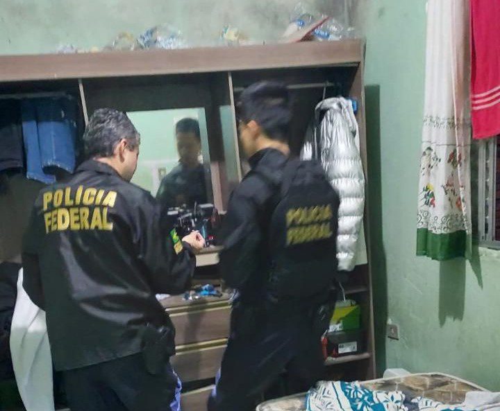 Polícia Federal cumpre mandados contra acusados de roubar quase R$ 200 mil das contas de prefeituras paraibanas Polícia Federal cumpre mandados contra acusados de roubar quase R$ 200 mil das contas de prefeituras paraibanas