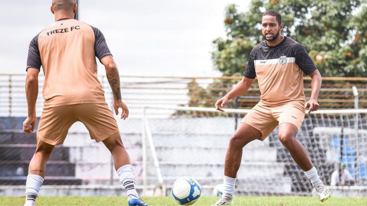 Por expulsão no jogo de ida, zagueiro Arthur desfalca o Treze no duelo de volta contra o Itabaiana, pelas quartas da Série D Arthur Edeson, zagueiro do Treze