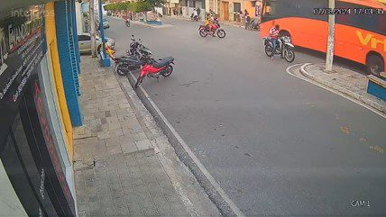 Menina de 4 anos morre após ser atropelada por ônibus no Agreste da Paraíba menina de apenas 4 anos morre atropelada