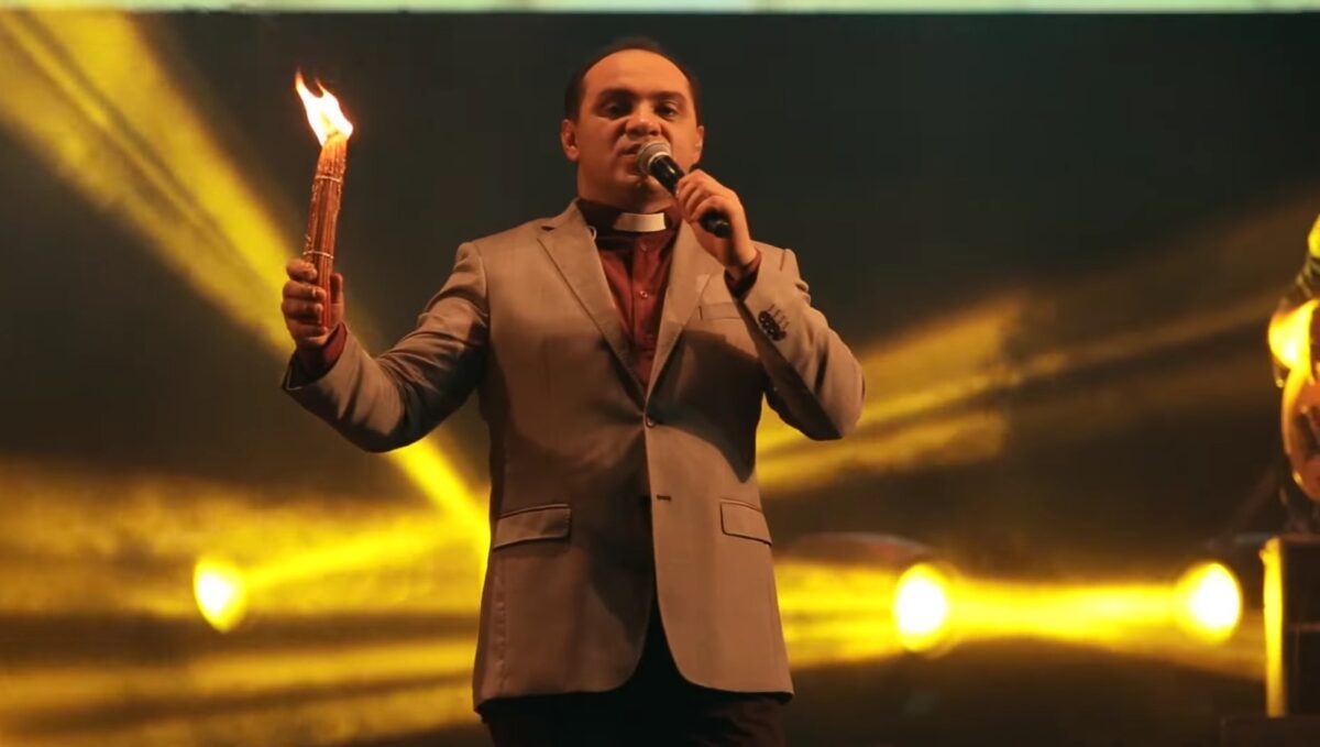 Padre Nilson Nunes faz show aberto ao público nesta quinta, em João Pessoa Padre Nilson Nunes, da Missa da Luz, se apresenta hoje na Lagoa.