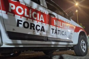 Homem é preso após romper tornozeleira eletrônica para praticar tráfico de drogas em Pilar polícia militar