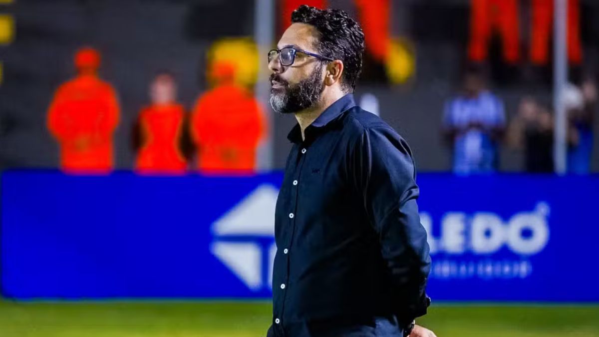 Novo técnico do Campinense, Rodrigo Fonseca explica estilo de jogo para 2025: "Buscar vitória do início ao fim" Rodrigo Fonseca, novo técnico do Campinense